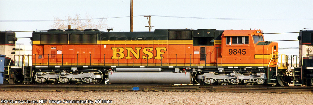 BNSF SD70MAC 9845
